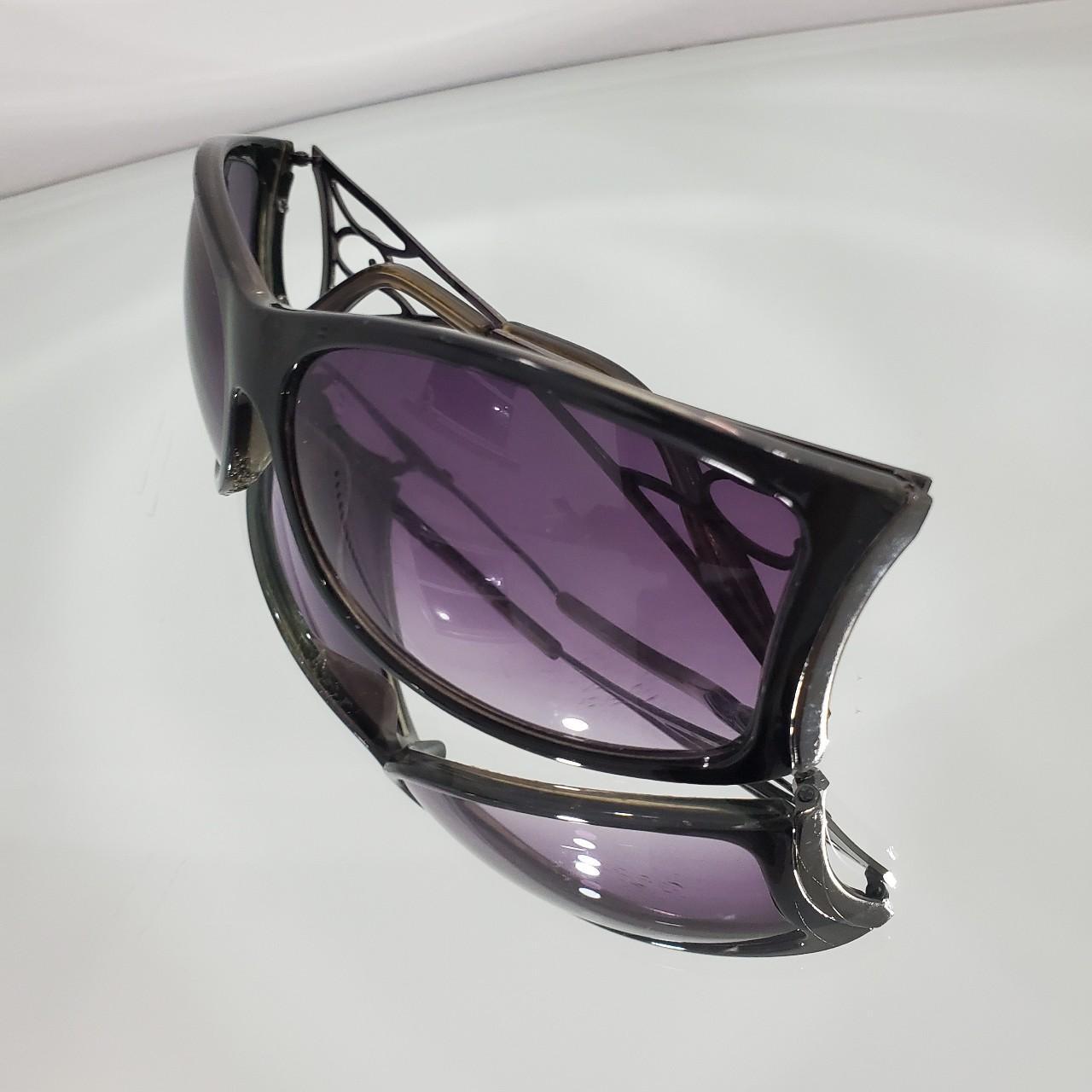 Women's Black and Silver Sunglasses (6)