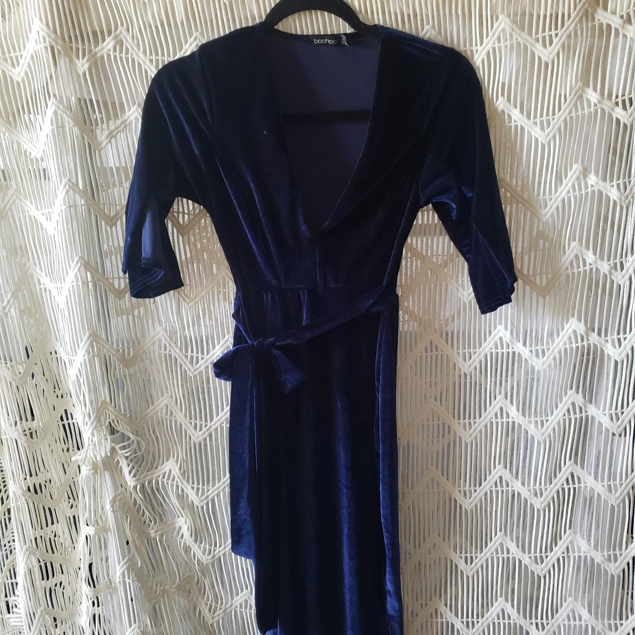 💙 Deep Blue Velvet Boohoo Dress 💙 Short sleeves,... Depop