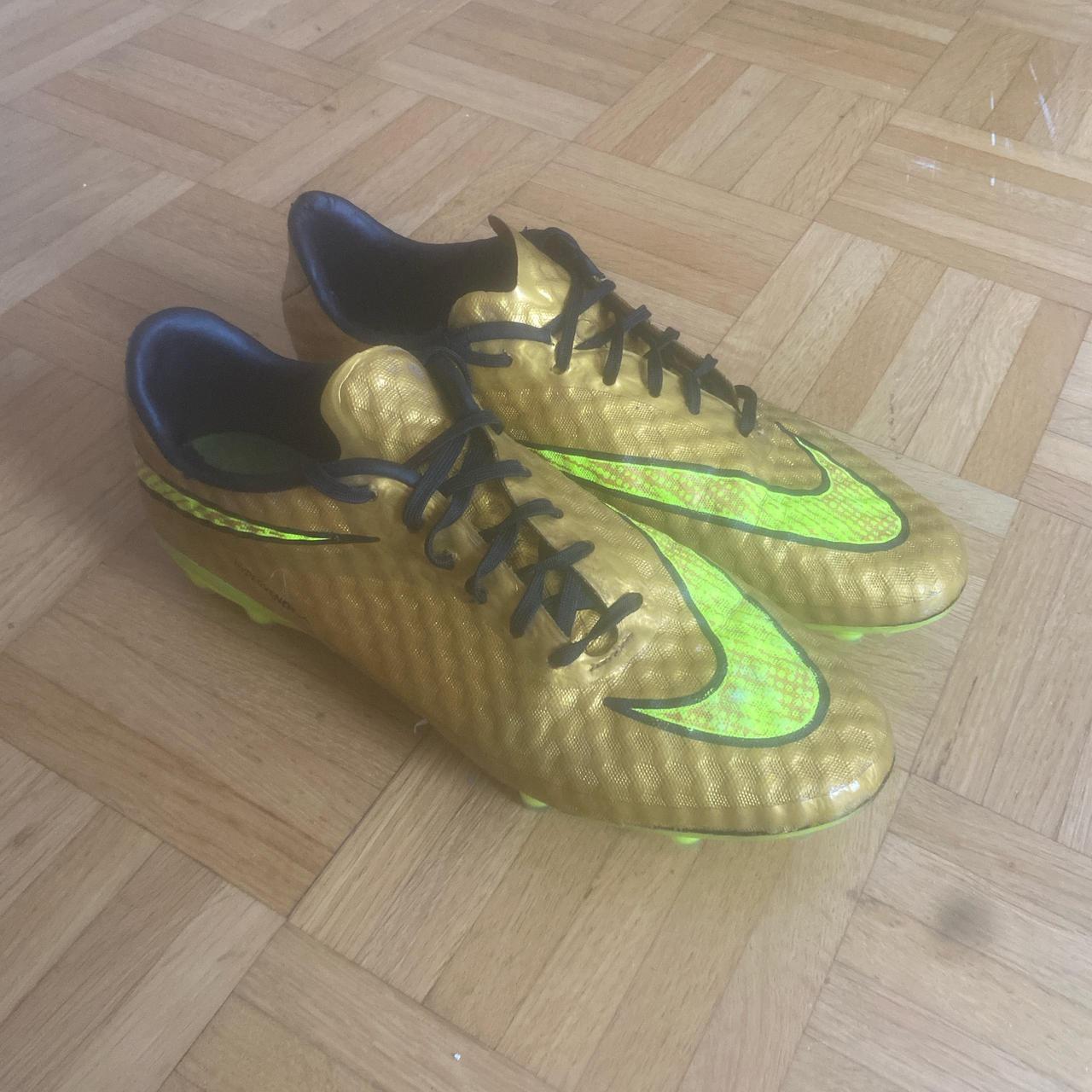 neymar gold hypervenom