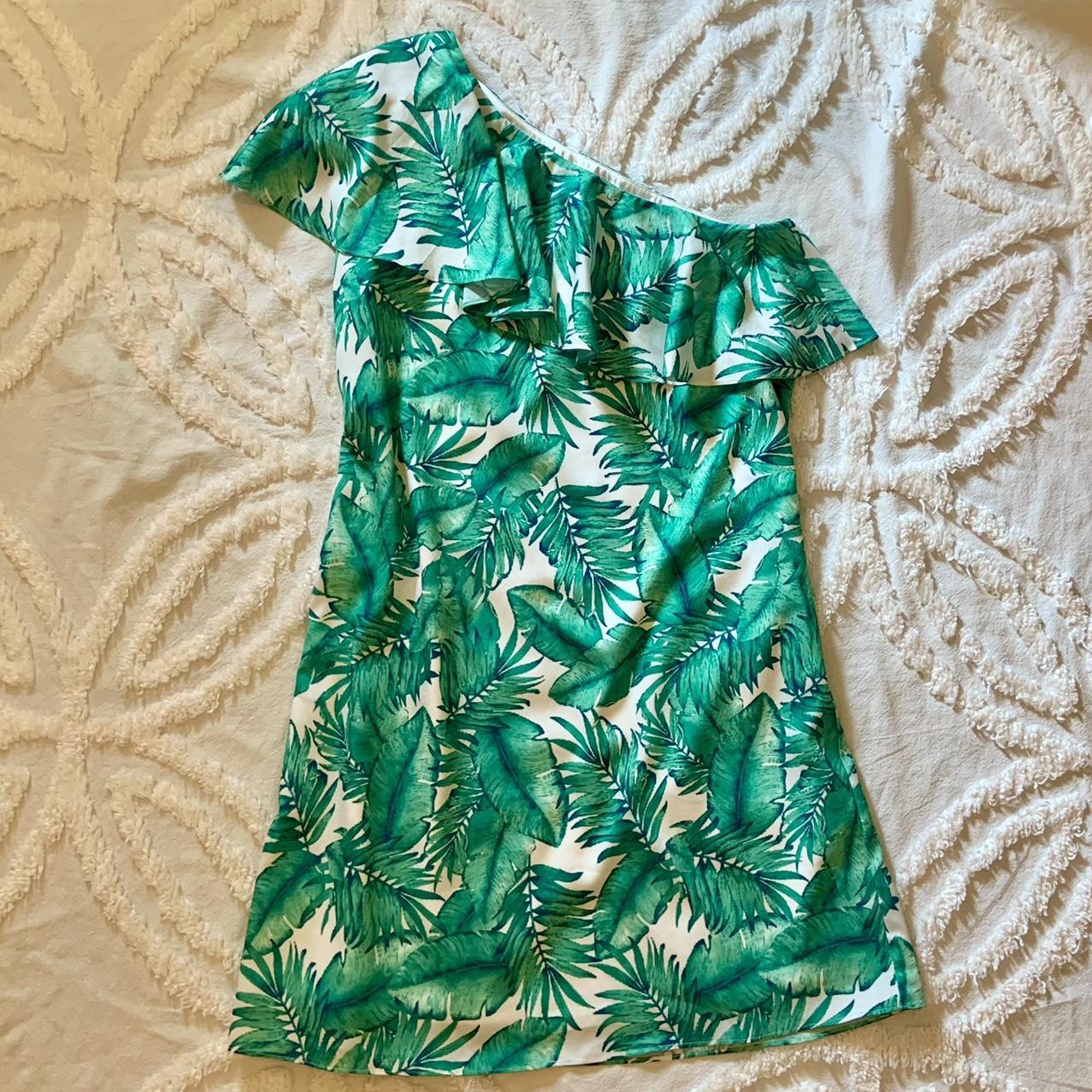 Gianni Bini Women's Green and White Dress | Depop