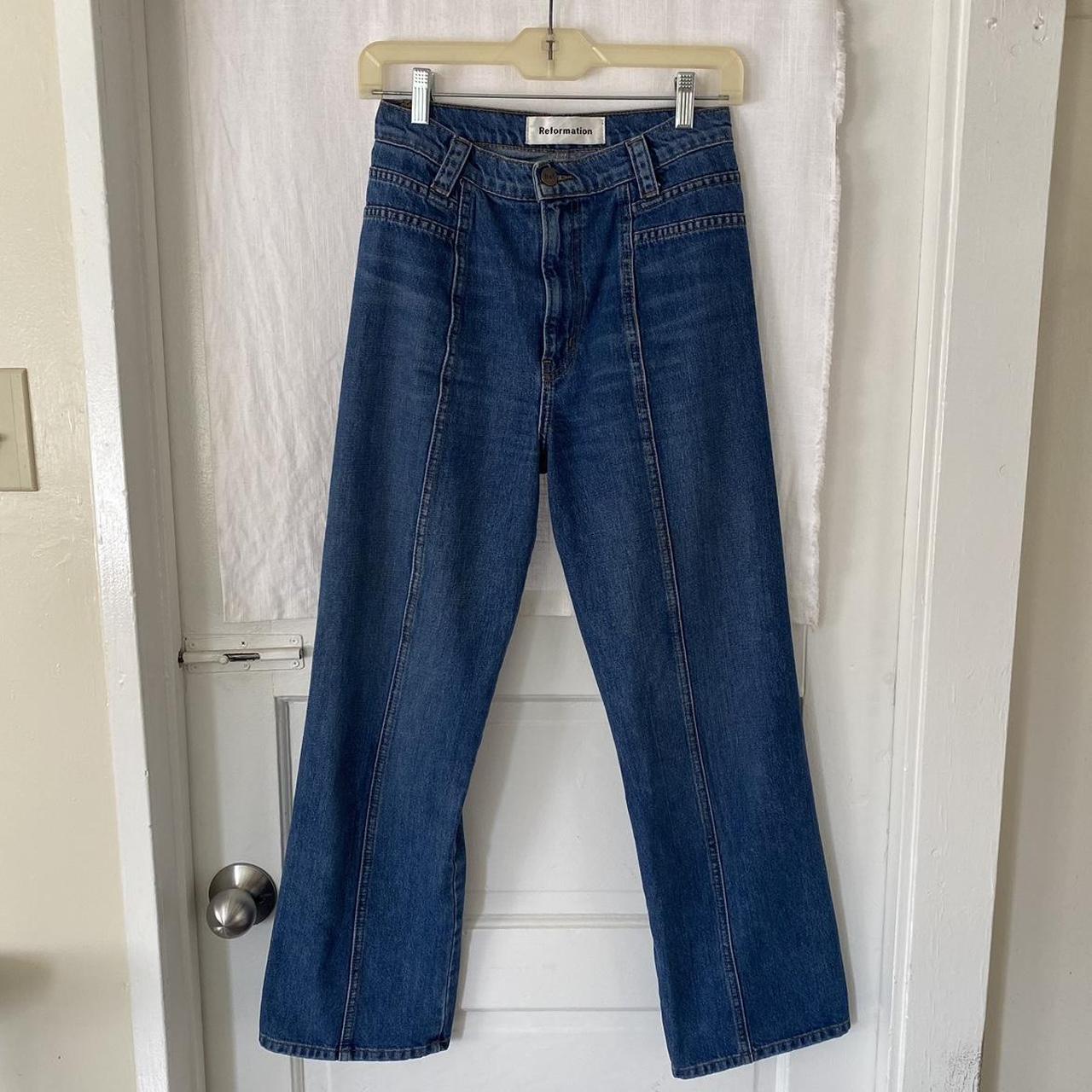 Reformations seamed jeans. So flattering and cute! - Depop