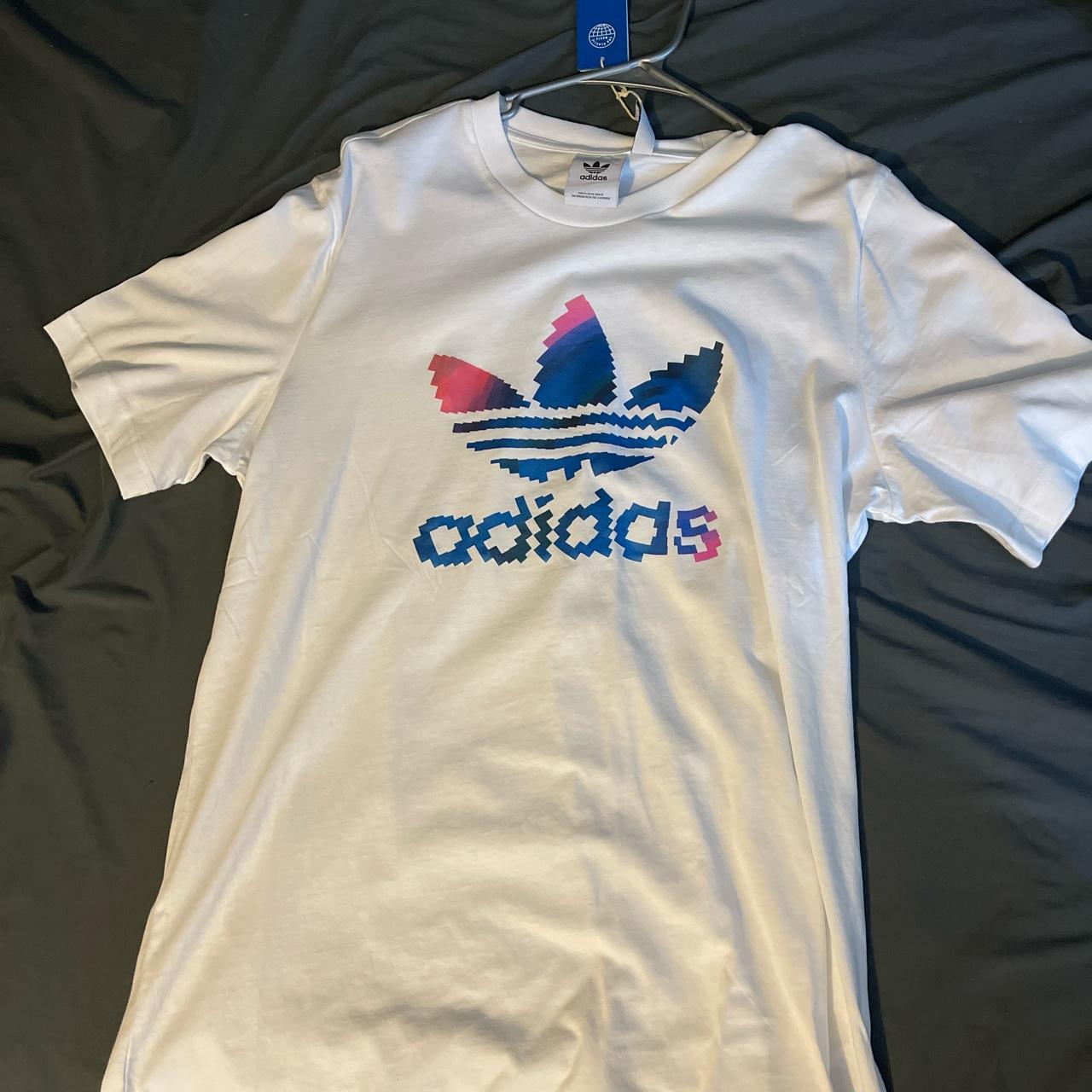 Large White Adidas T-Shirt NEVER WORN - Great Condition - Depop