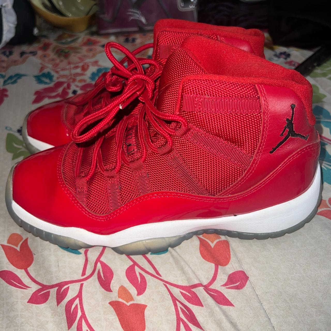 Jordan 11s outlet red