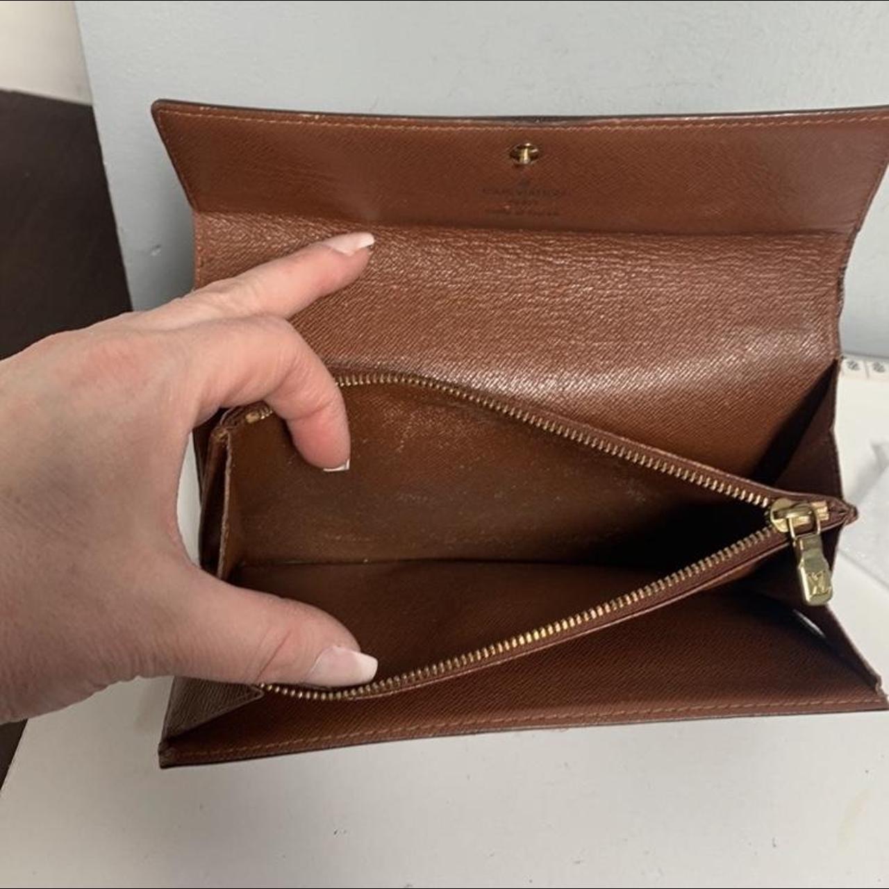 Louis Vuitton - Authenticated Victorine Wallet - Leather Brown Plain for Women, Very Good Condition