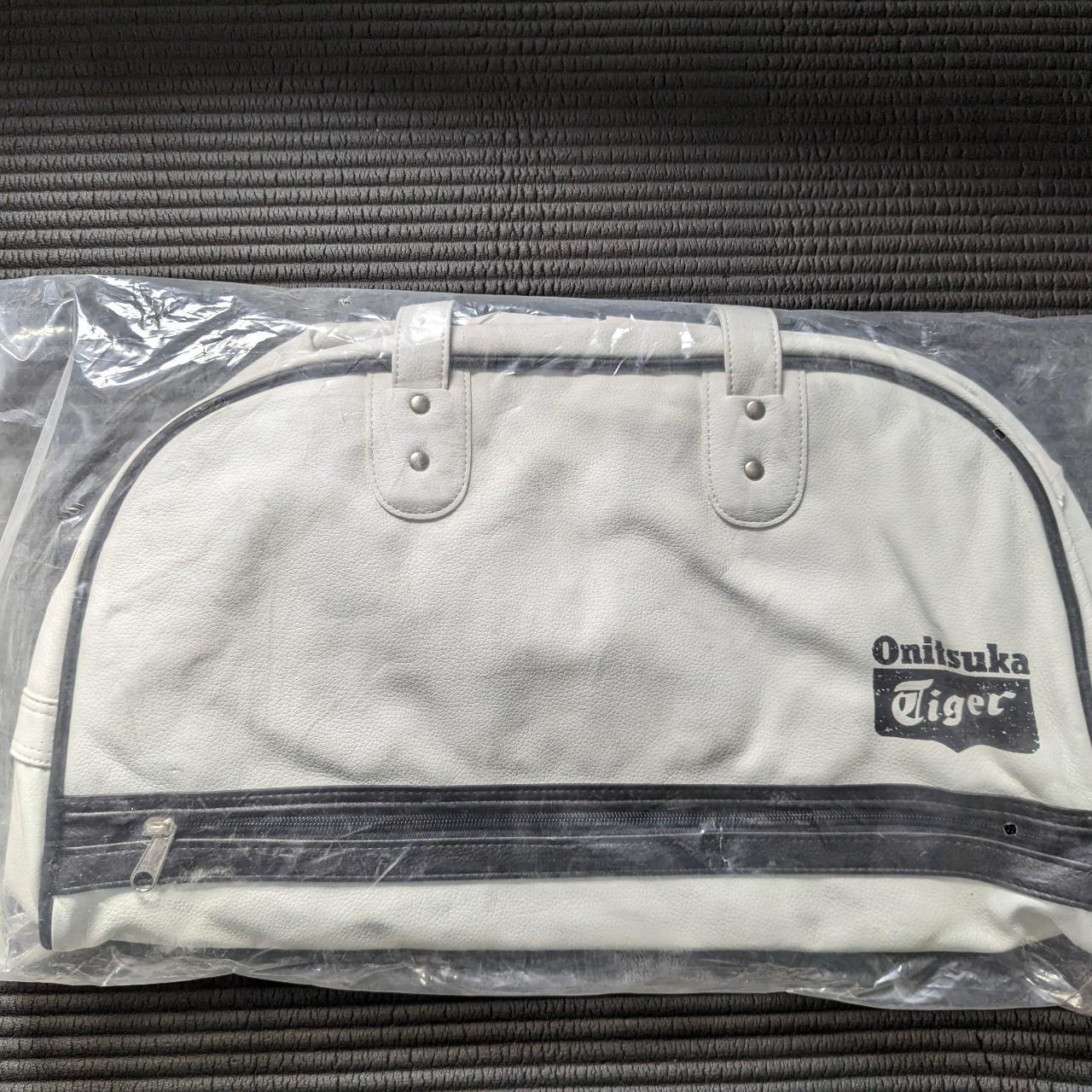 onitsuka tiger wallet