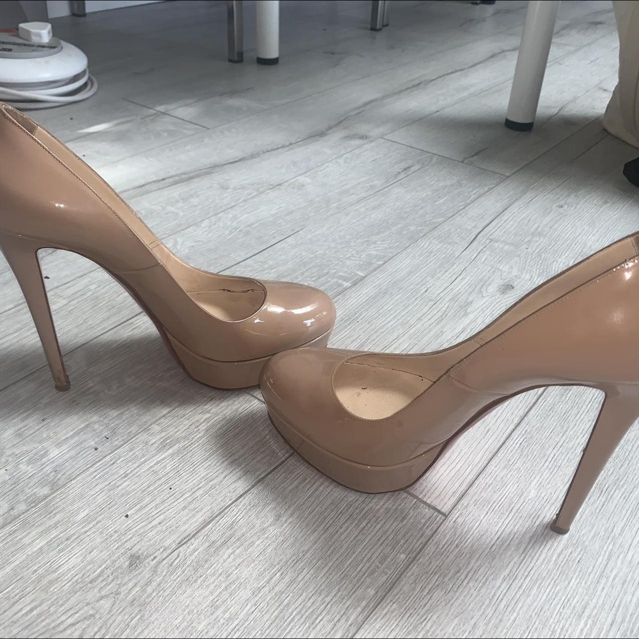 Louboutin store bianca nude