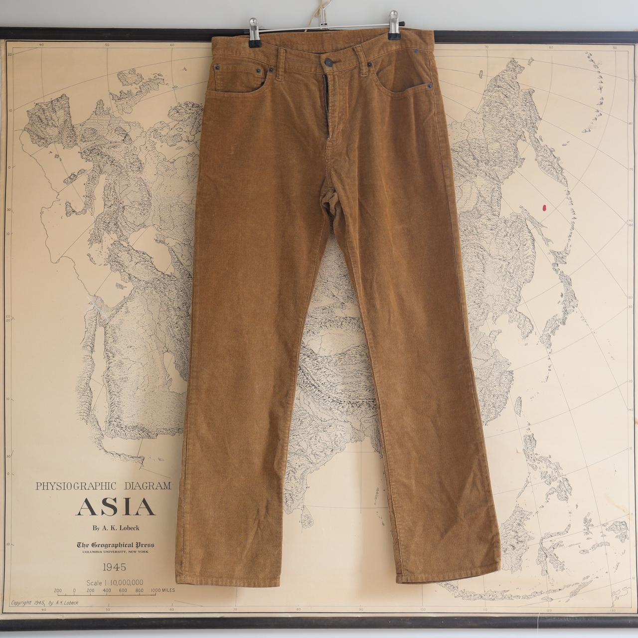 Gap Men's Khaki Trousers Depop