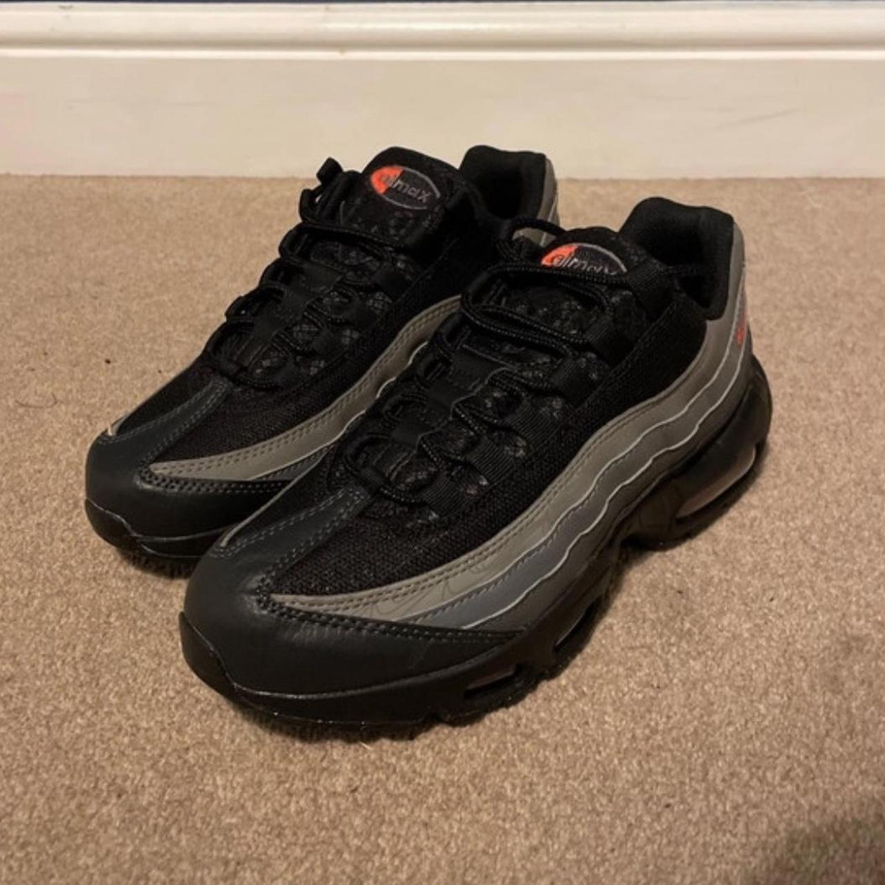 95s black and green