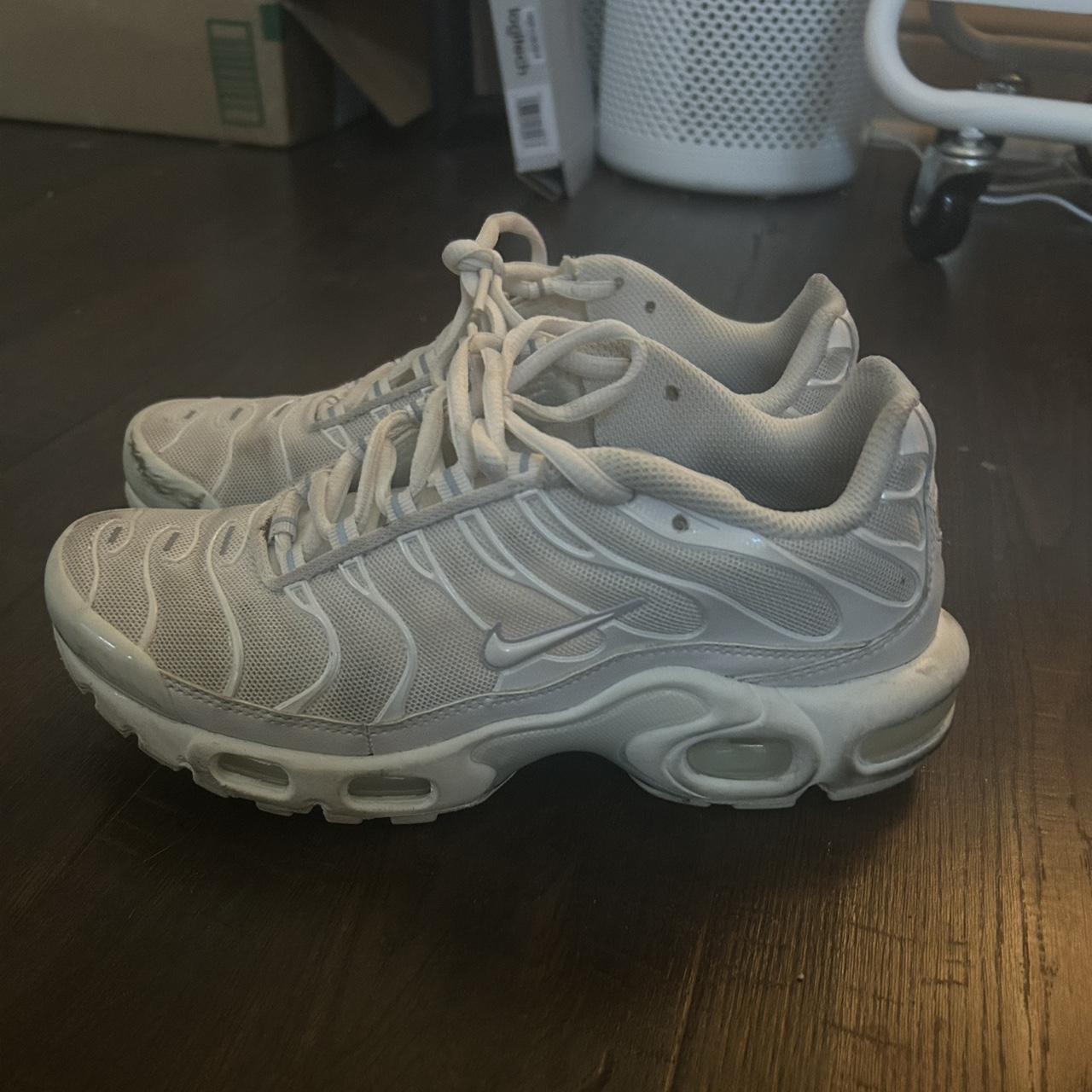 Nike Women's Sneakers White/Cream US – Nike TN white