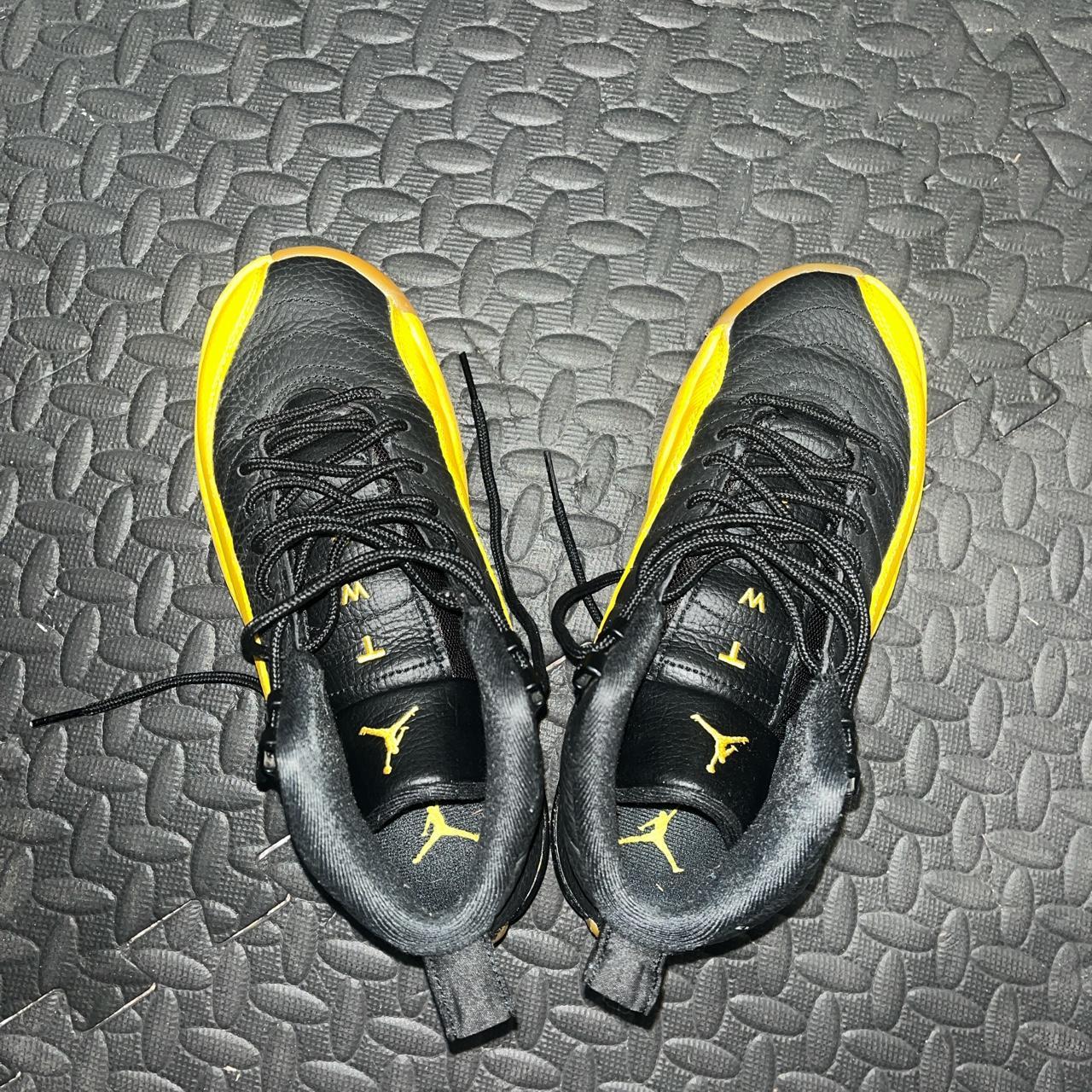 yellowing jordans