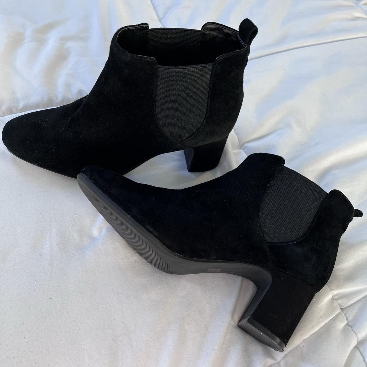 Anne klein 2025 gisela chelsea boot