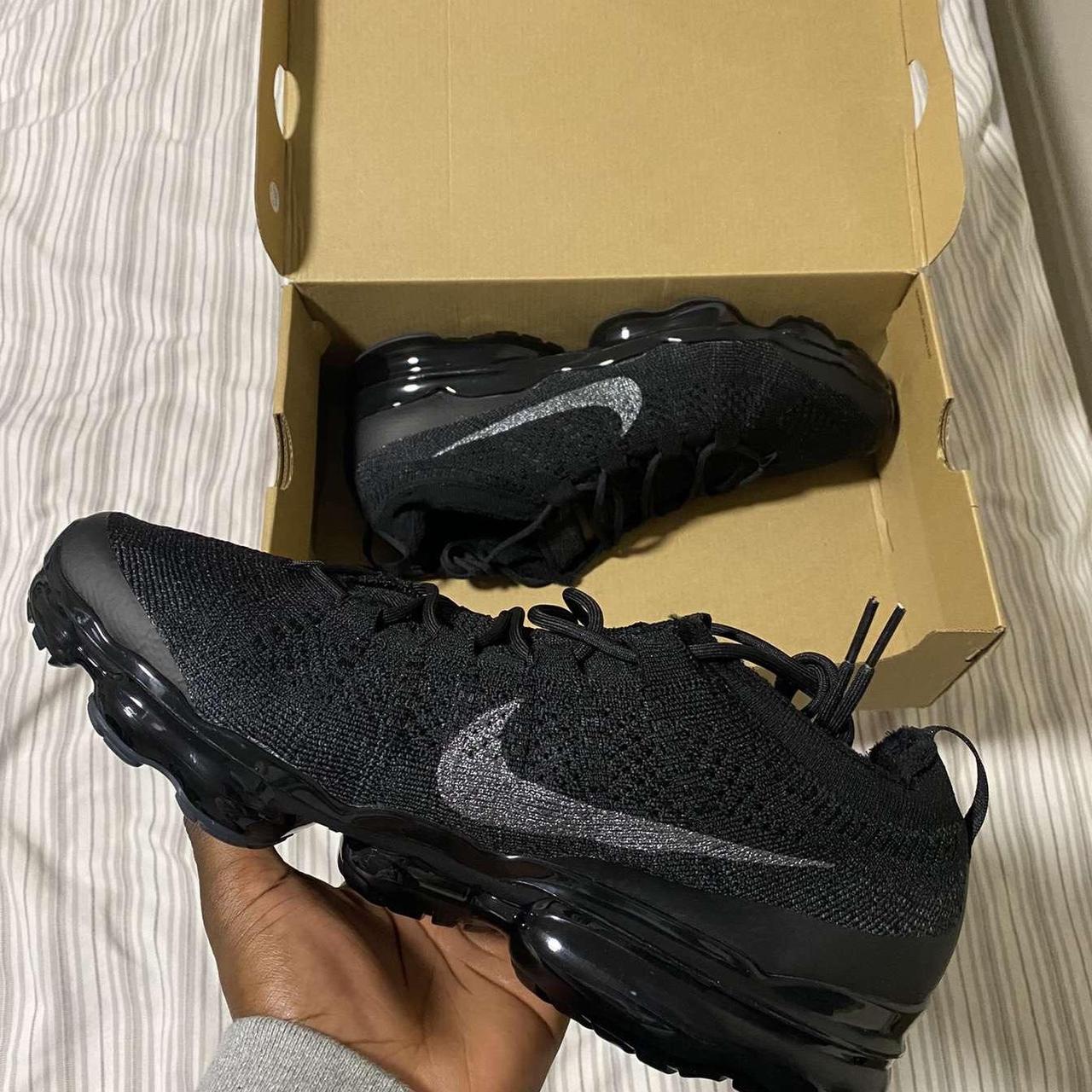 Nike vapormax on sale triple black 1.0