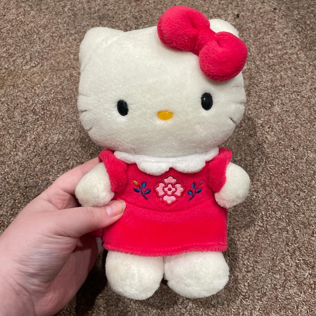 Y2k vintage hello kitty plush. This lil baby has - Depop