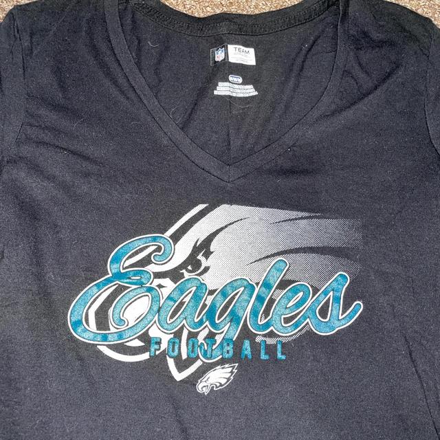 Philadelphia Eagles Womens Long Sleeve Size L & XL - Depop