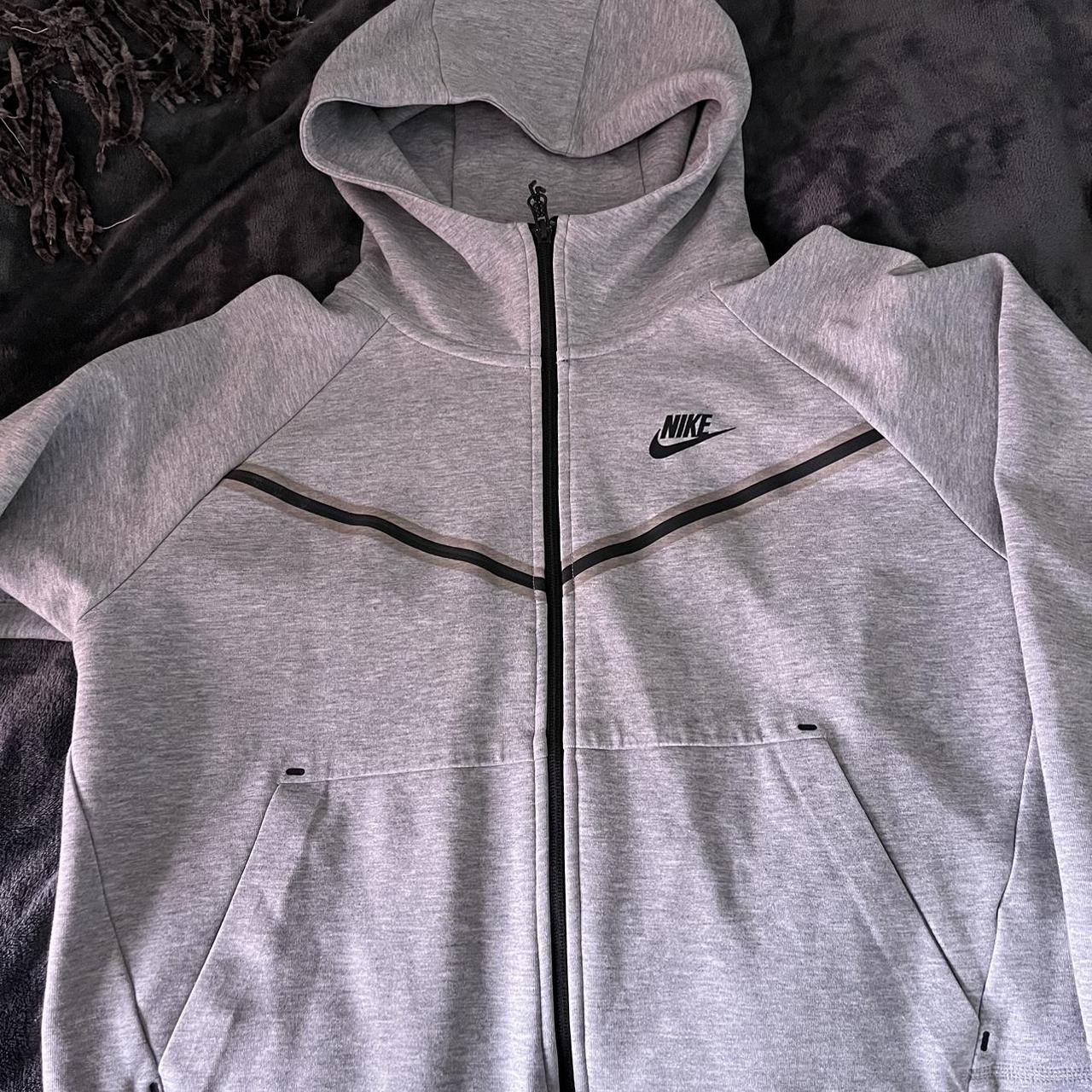 niketech fleece grey