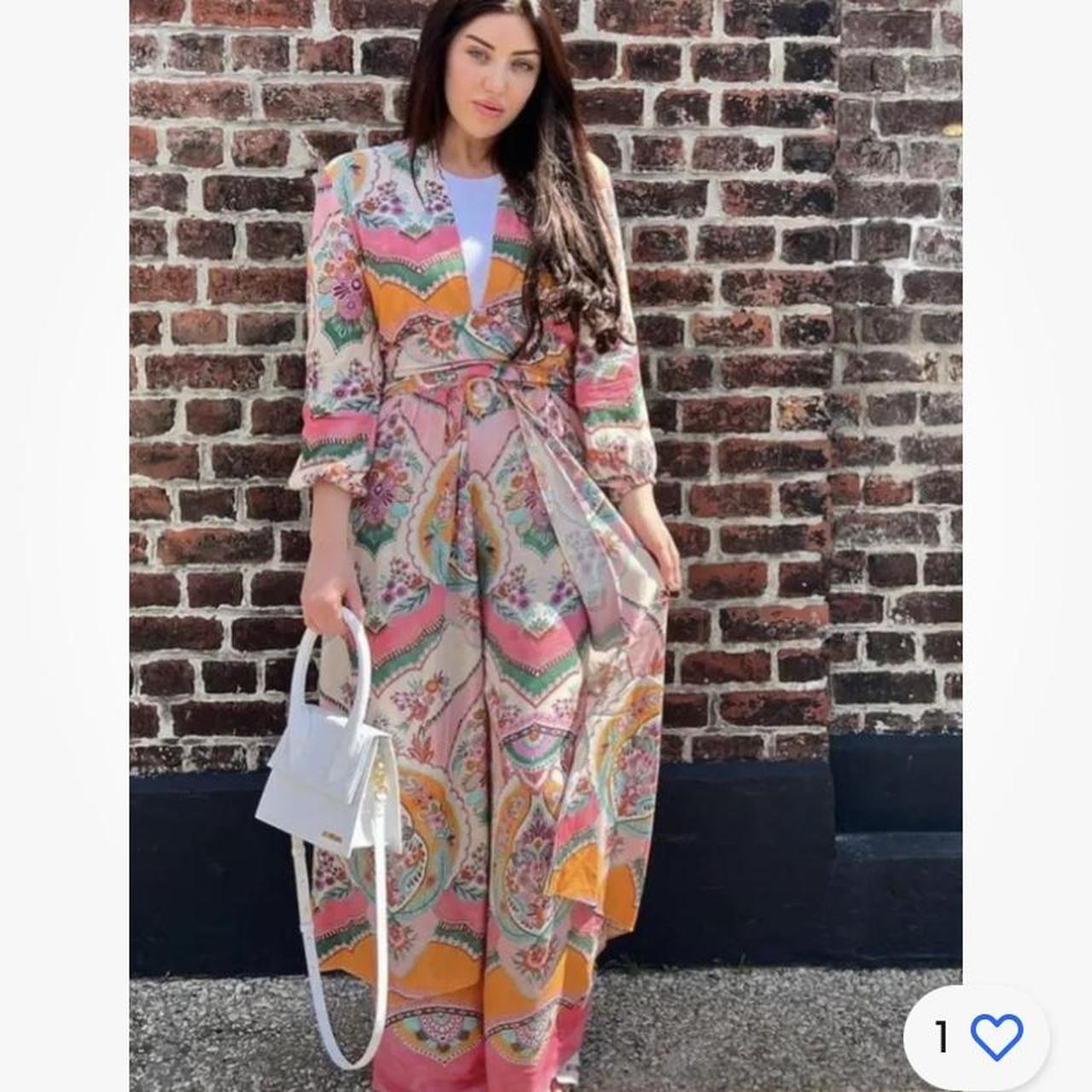 SINCE THEN ♥ Vera Rose Wrap Dress /追跡付 ZARA PRINTED WRAP DRESS V-NECK PINK LONG SLEEVES | Depop