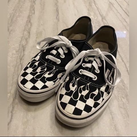 Black and white checkered vans with flames best sale