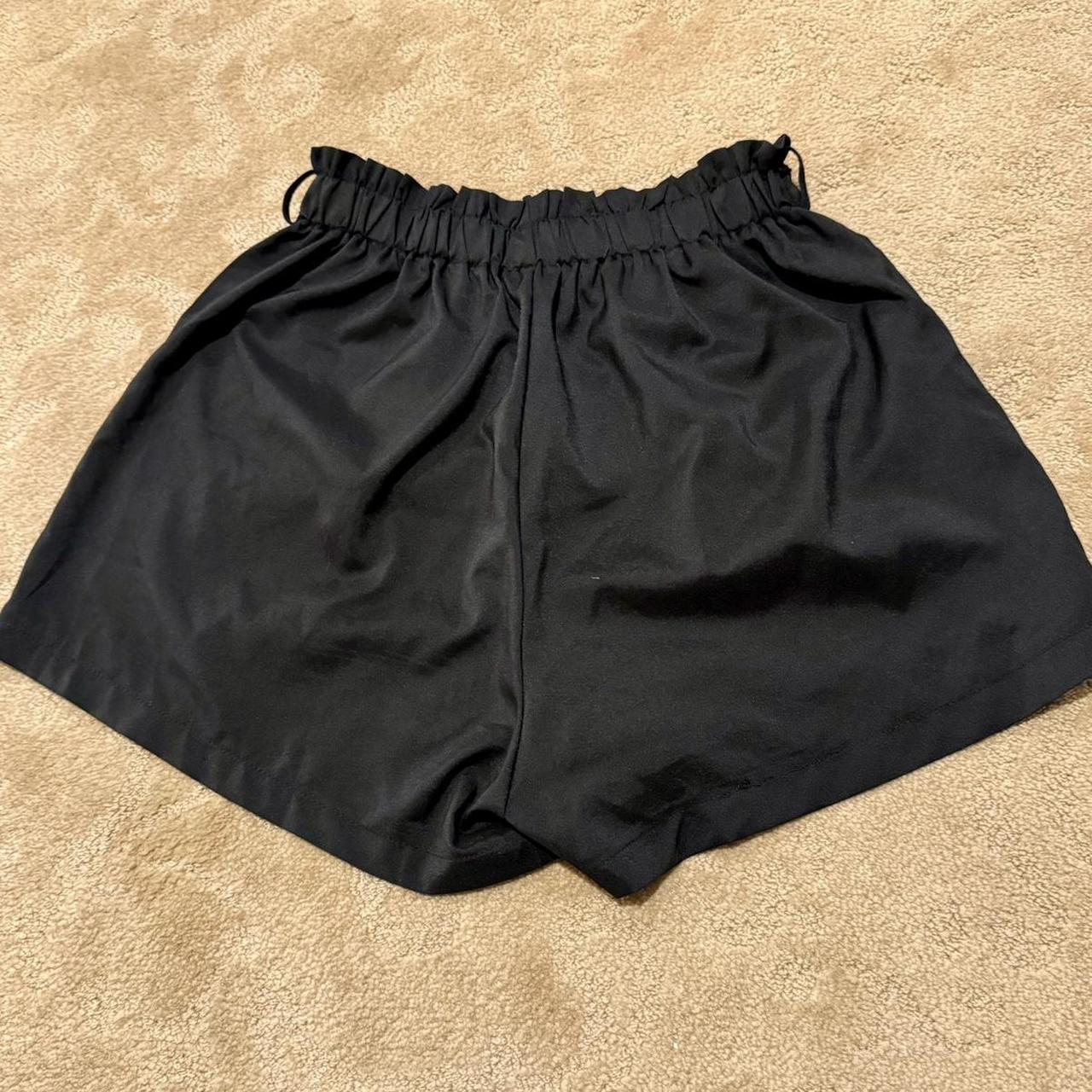 item listed by stylestrends