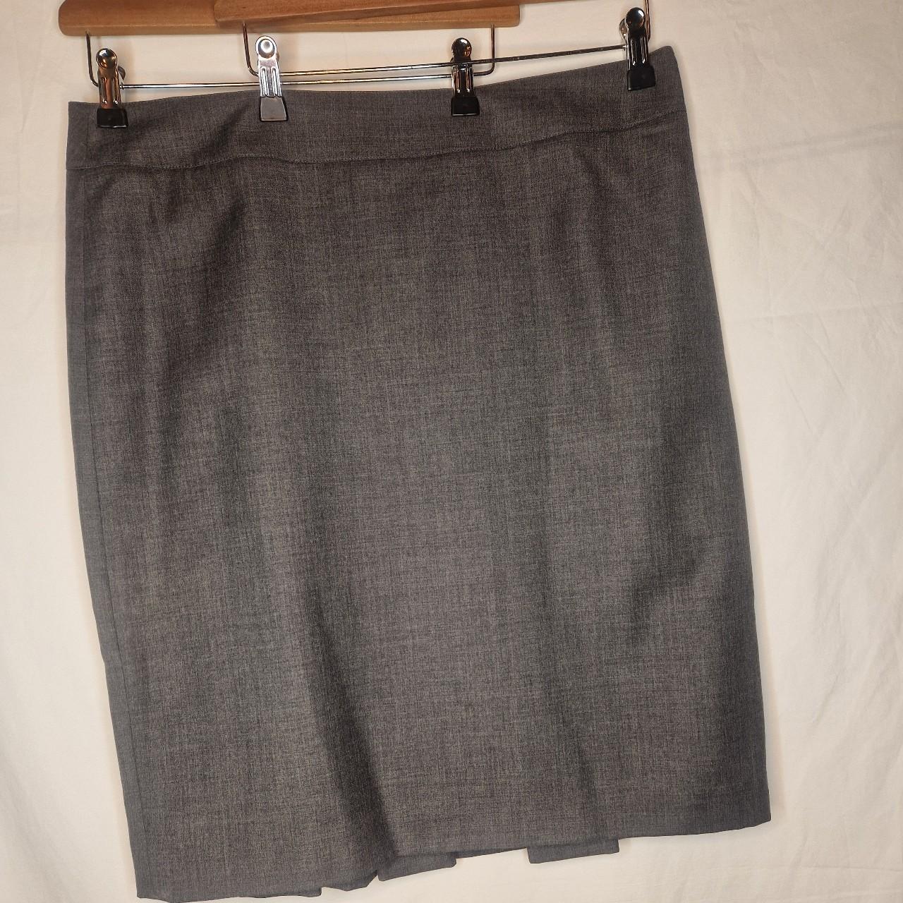 Smart grey Ann Taylor skirt #designer #skirt... - Depop