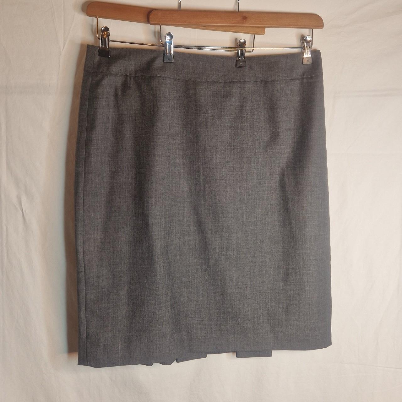 Smart grey Ann Taylor skirt #designer #skirt... - Depop