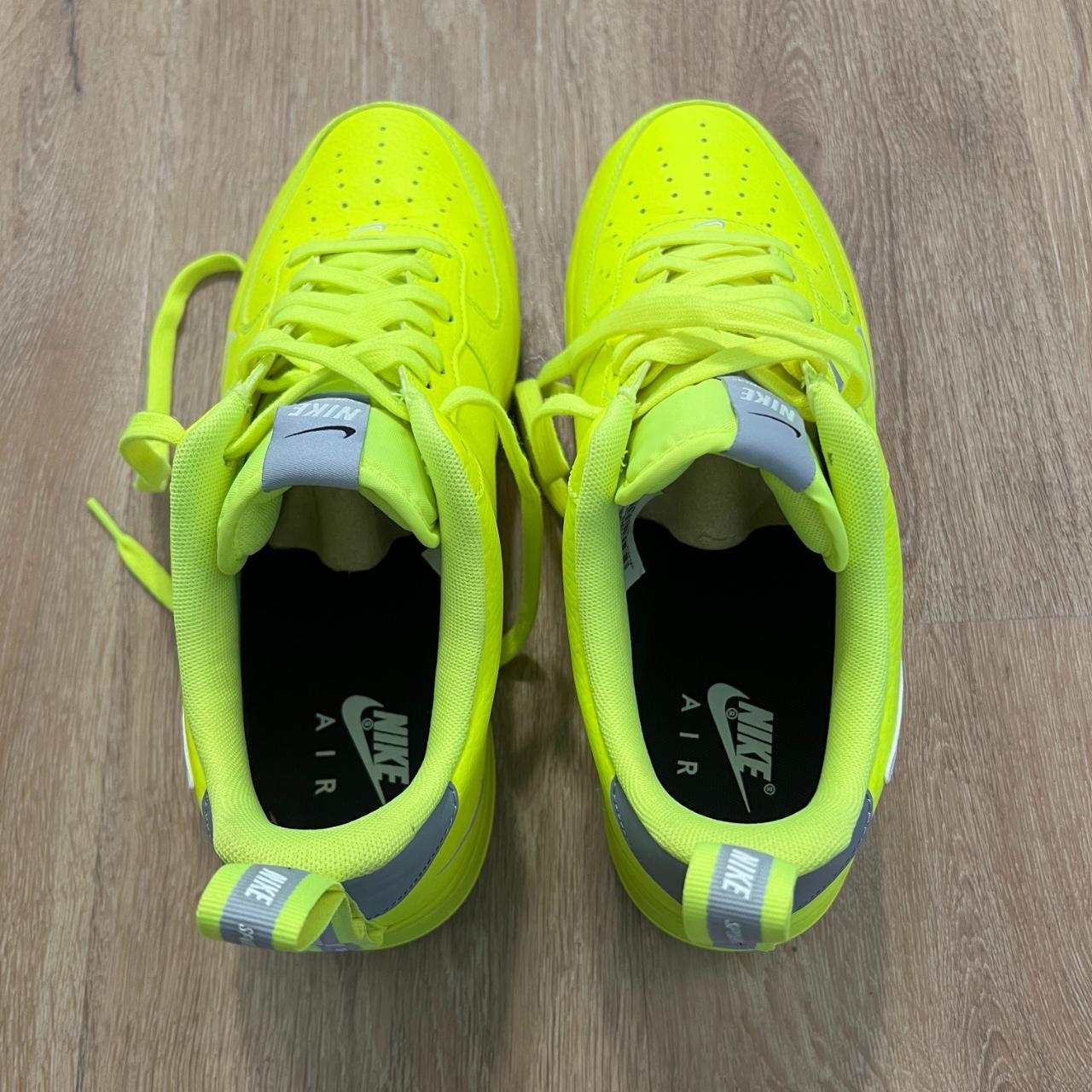 Utility Volt Air Force Luminous Green DM BEFORE PURCHASING SO I
