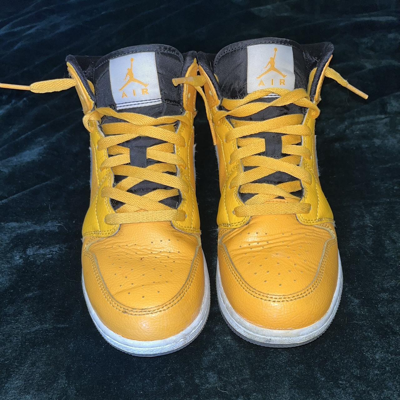 mens jordan 1 yellow and black