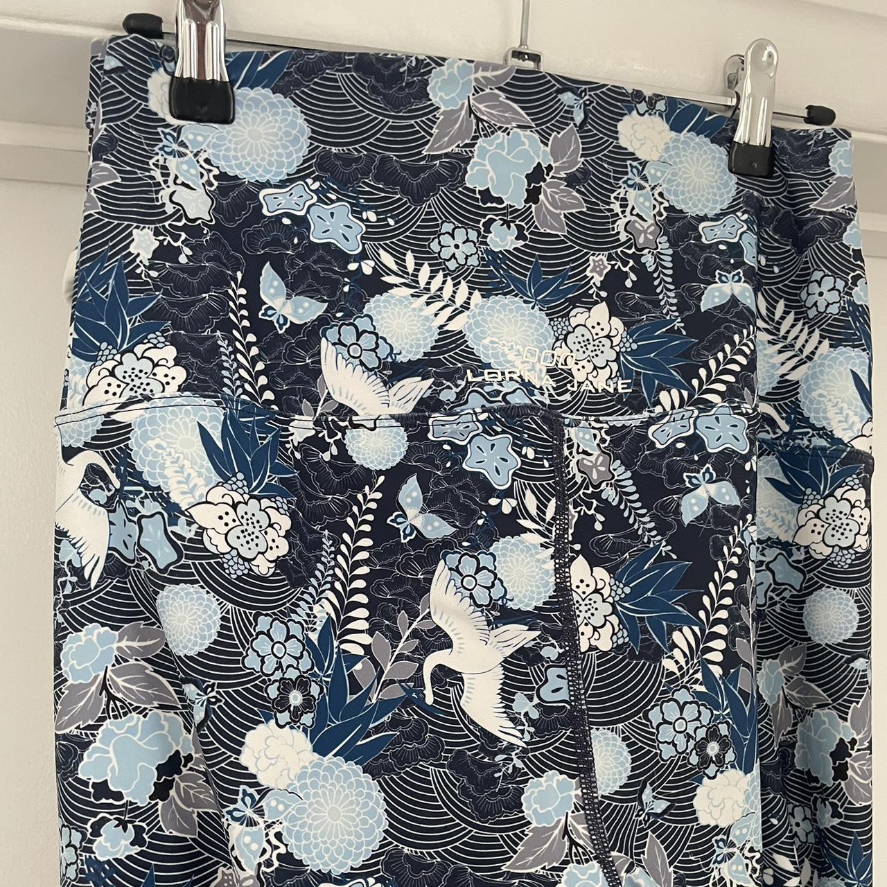 Lorna Jane blue set. Both size S. Gorgeous print... - Depop