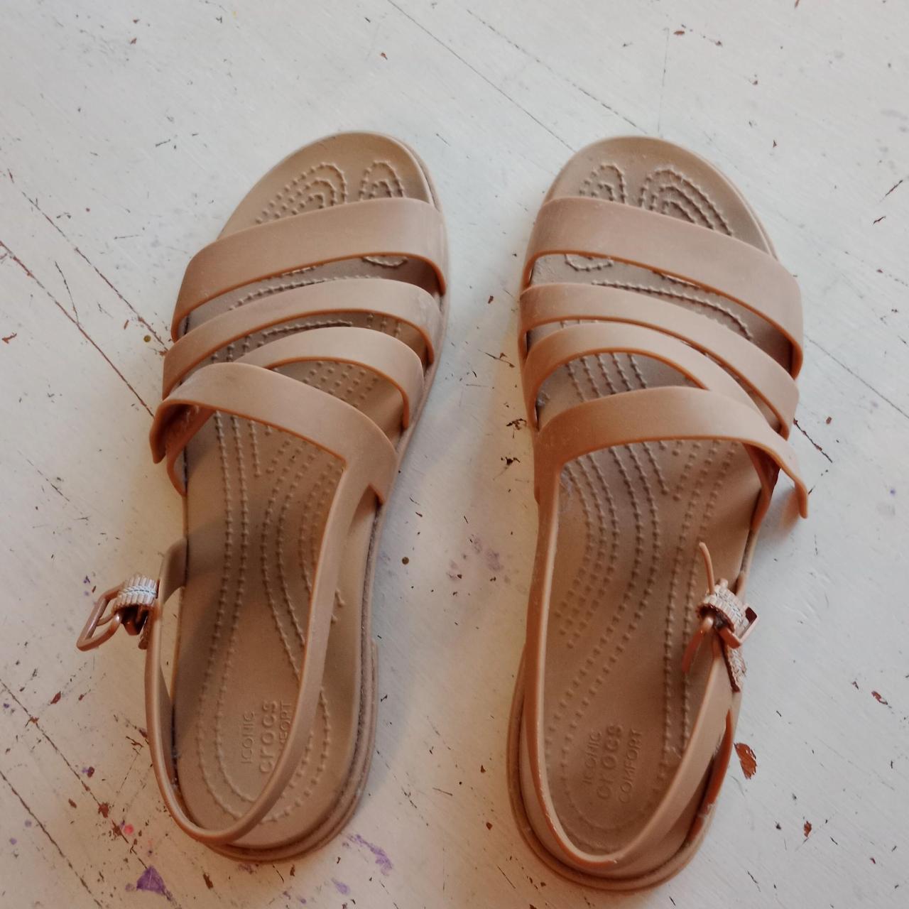 Tan on sale croc sandals