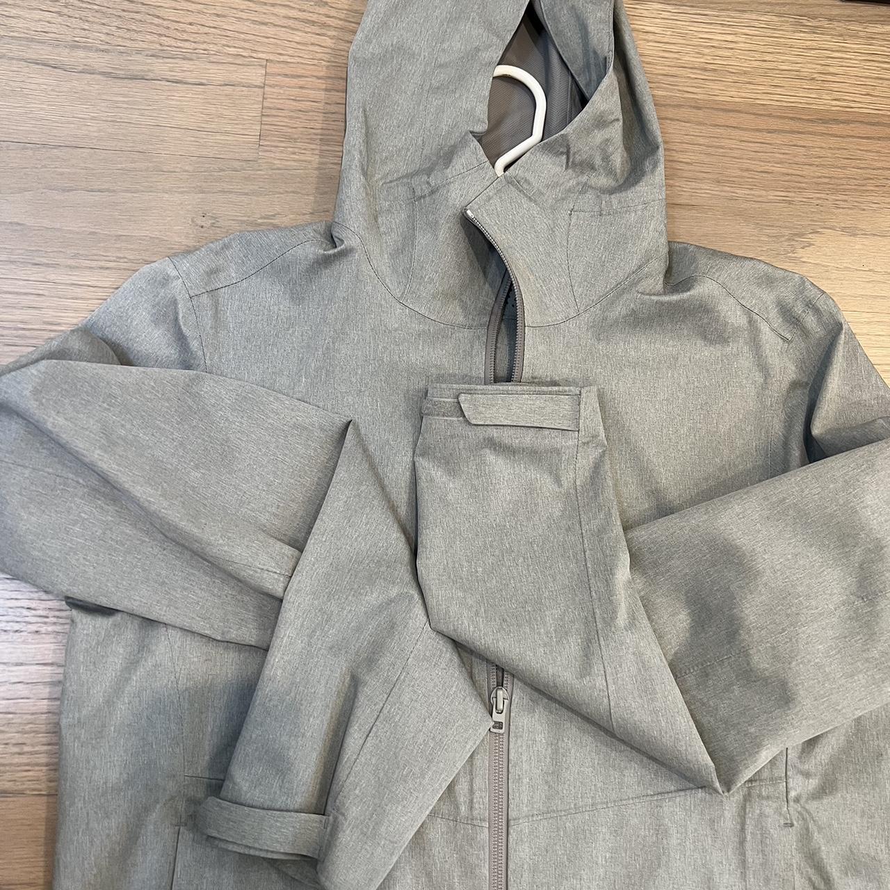 UNIQLO Men's Grey Jacket Depop