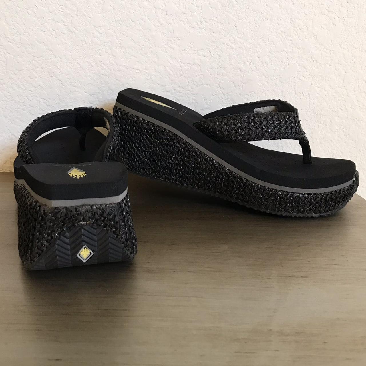 Y2K platform wedge thong sandals By Volatile Super Depop