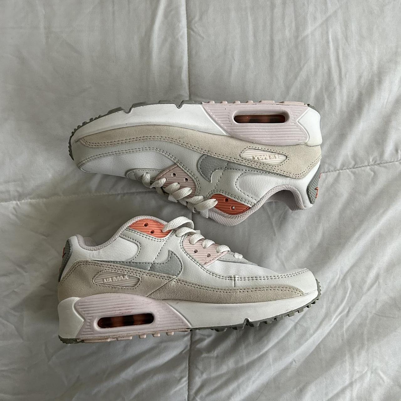 Womens peach hot sale nike trainers