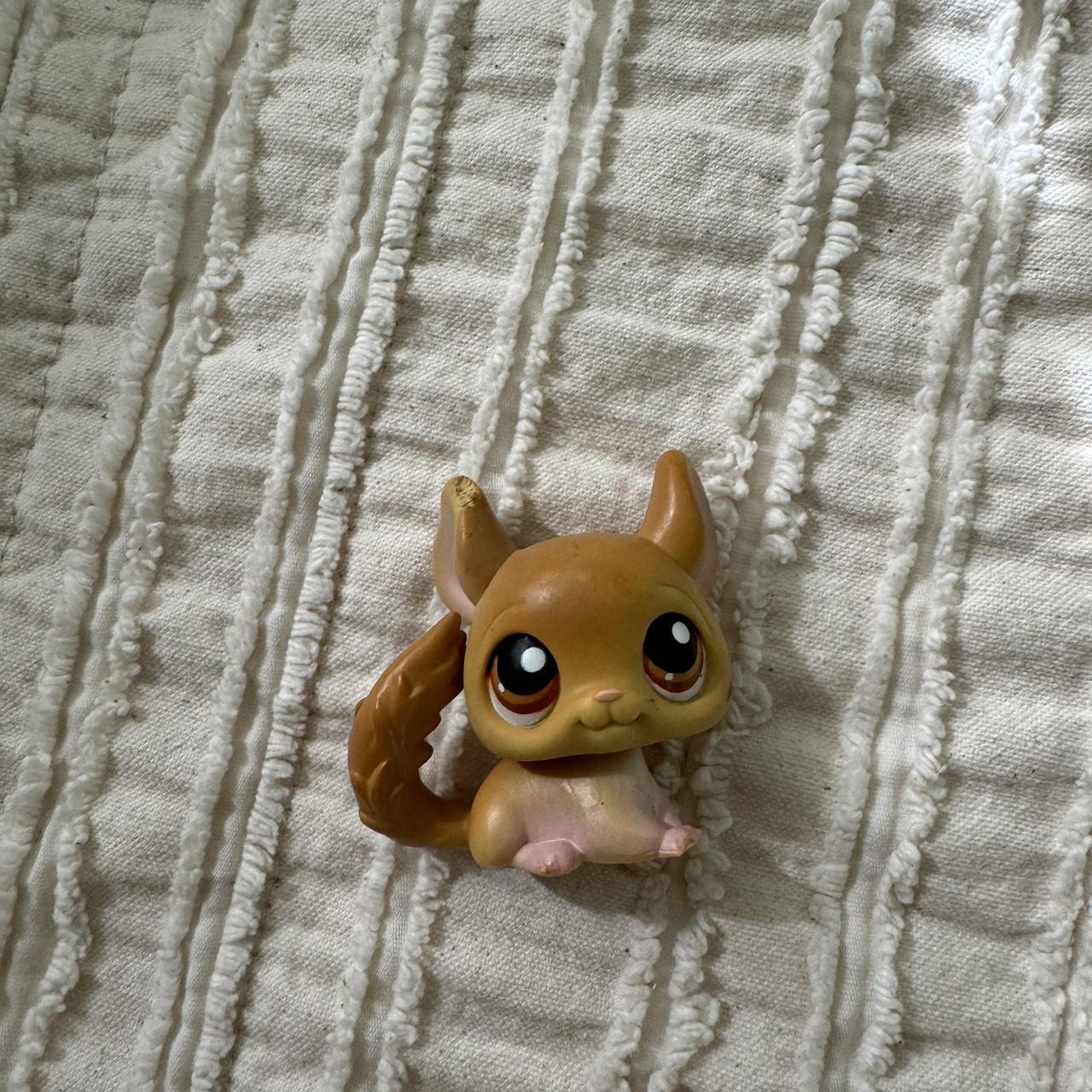 LPS Chinchilla 340 Golden Yellow w/ Brown, Eyes