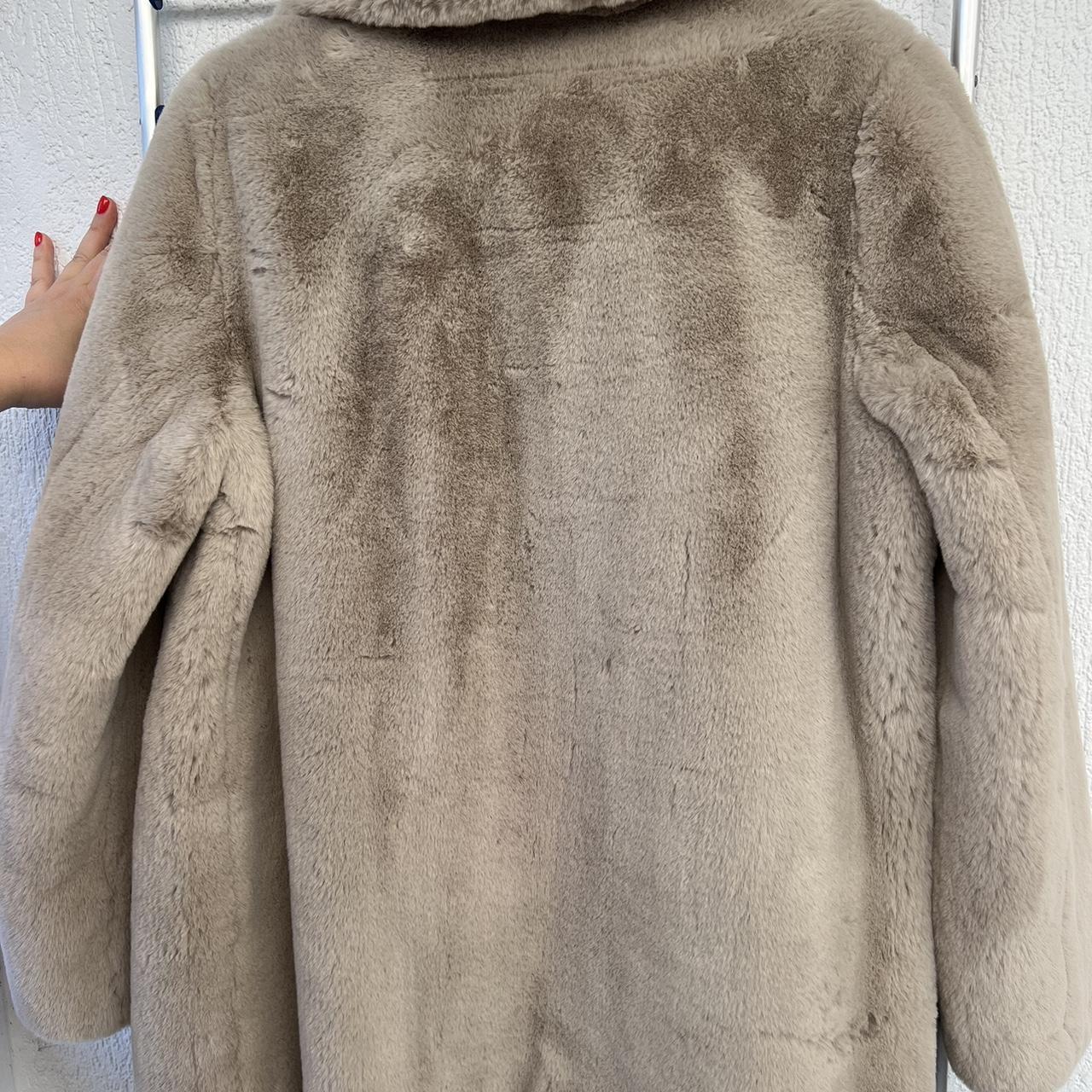 Ena Pelly Fur Coat Size XL Grey Has pockets - Depop