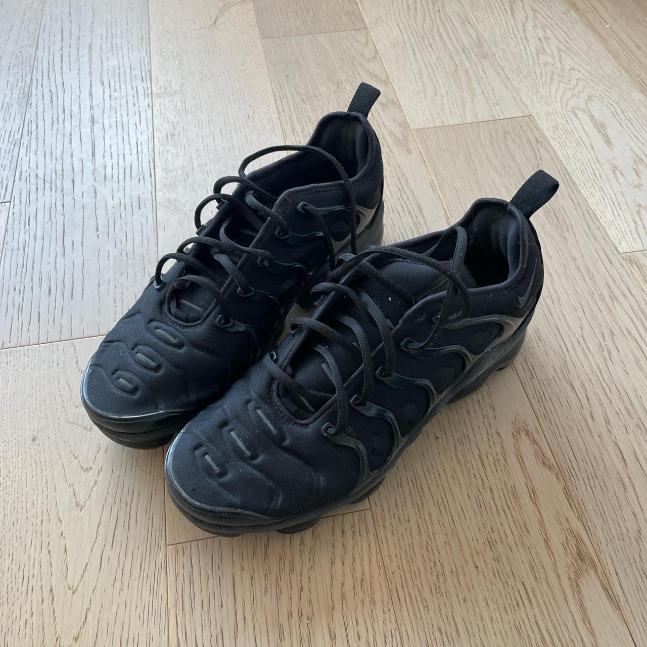 nike vapormax trainers black
