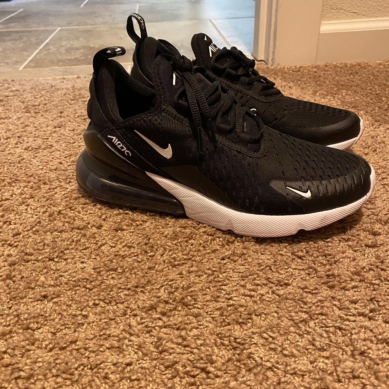 womens black nike trainers 270