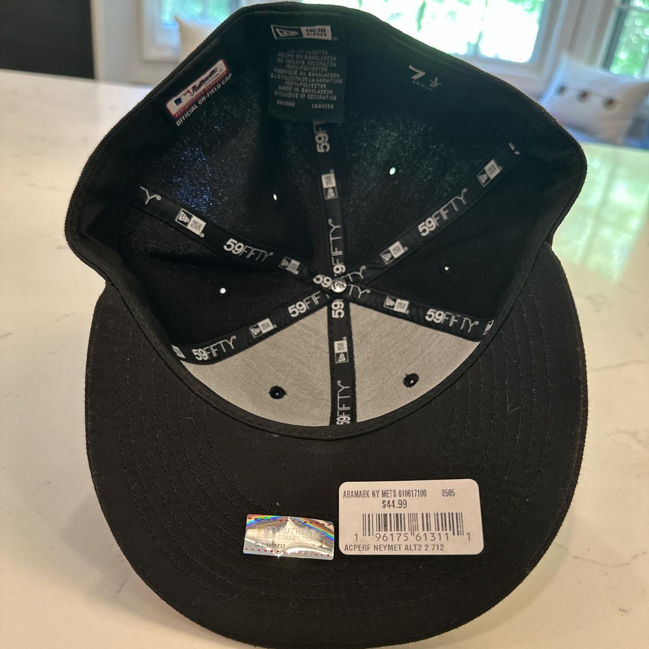 New Era Men's Black and Blue Hat | Depop