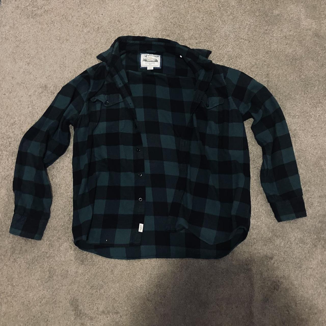 American eagle Green flannel Large No flaws, just... - Depop