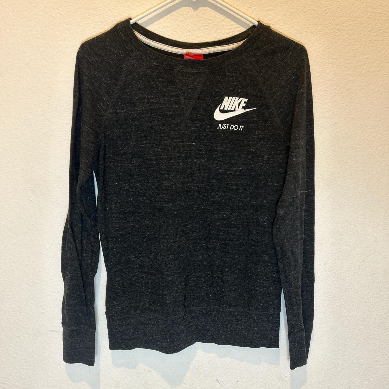 Women's nike gym vintage crew online top