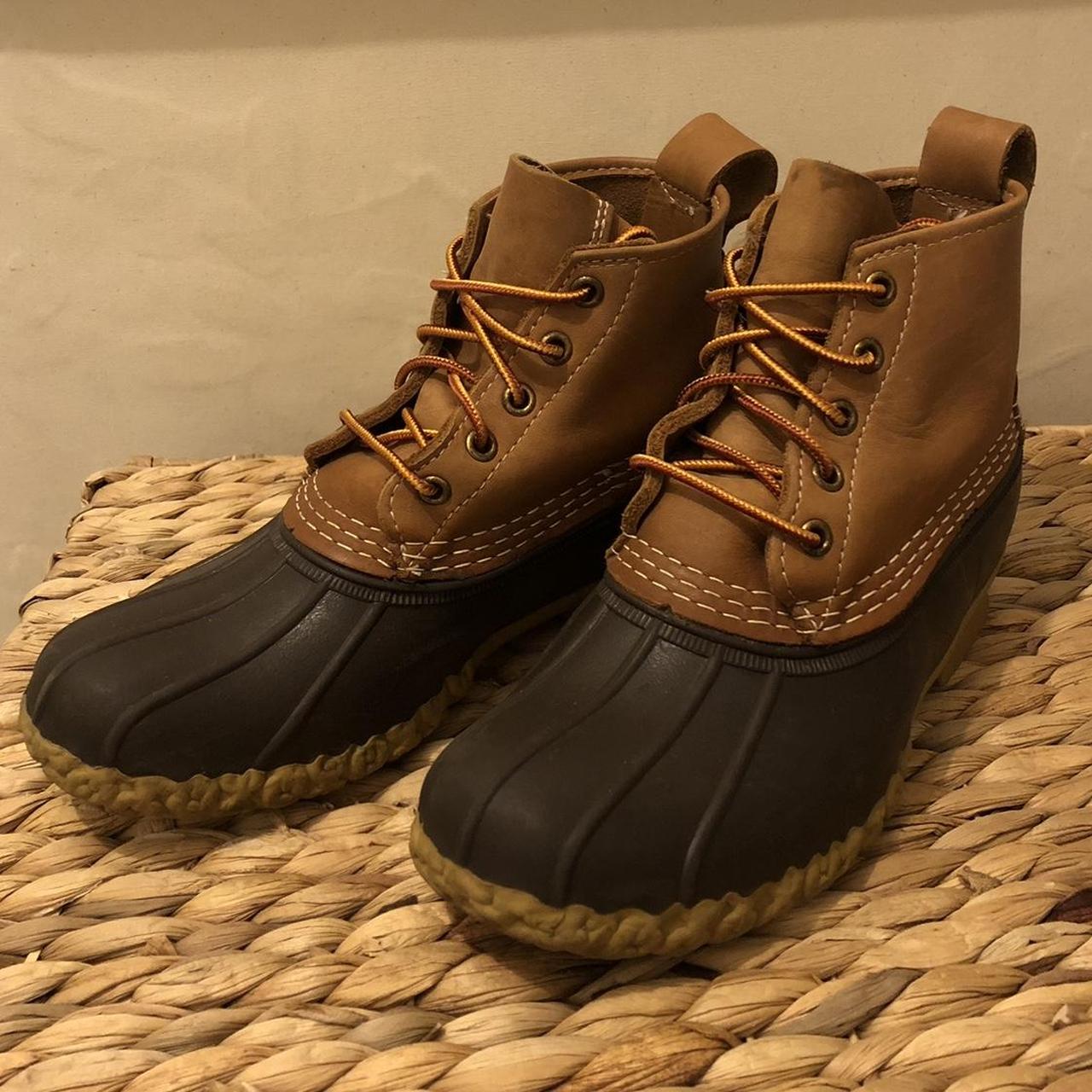 80-1494) Silky Toes Women's Rain Boot Sz 36 - Depop