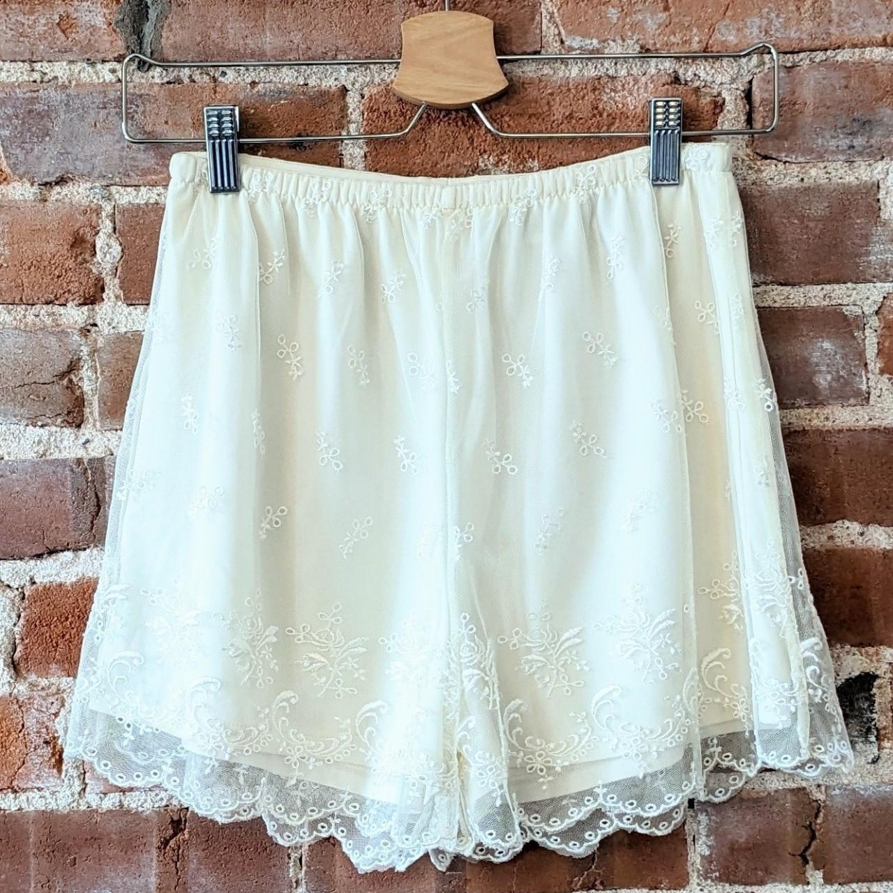 Lace Embroidered Shorts Gorgeous Lace Cream Colored Depop 6607