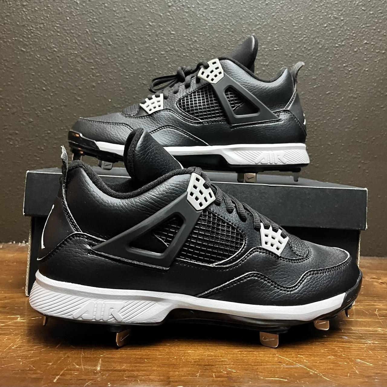 jordan retro 4 baseball cleats