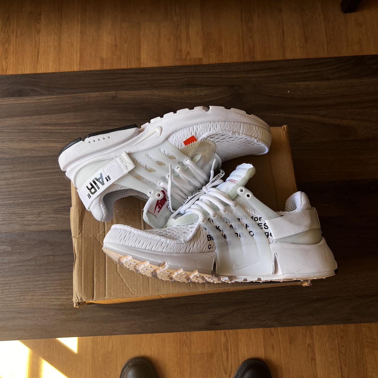 Off-White Men's White and Black Trainers (4)