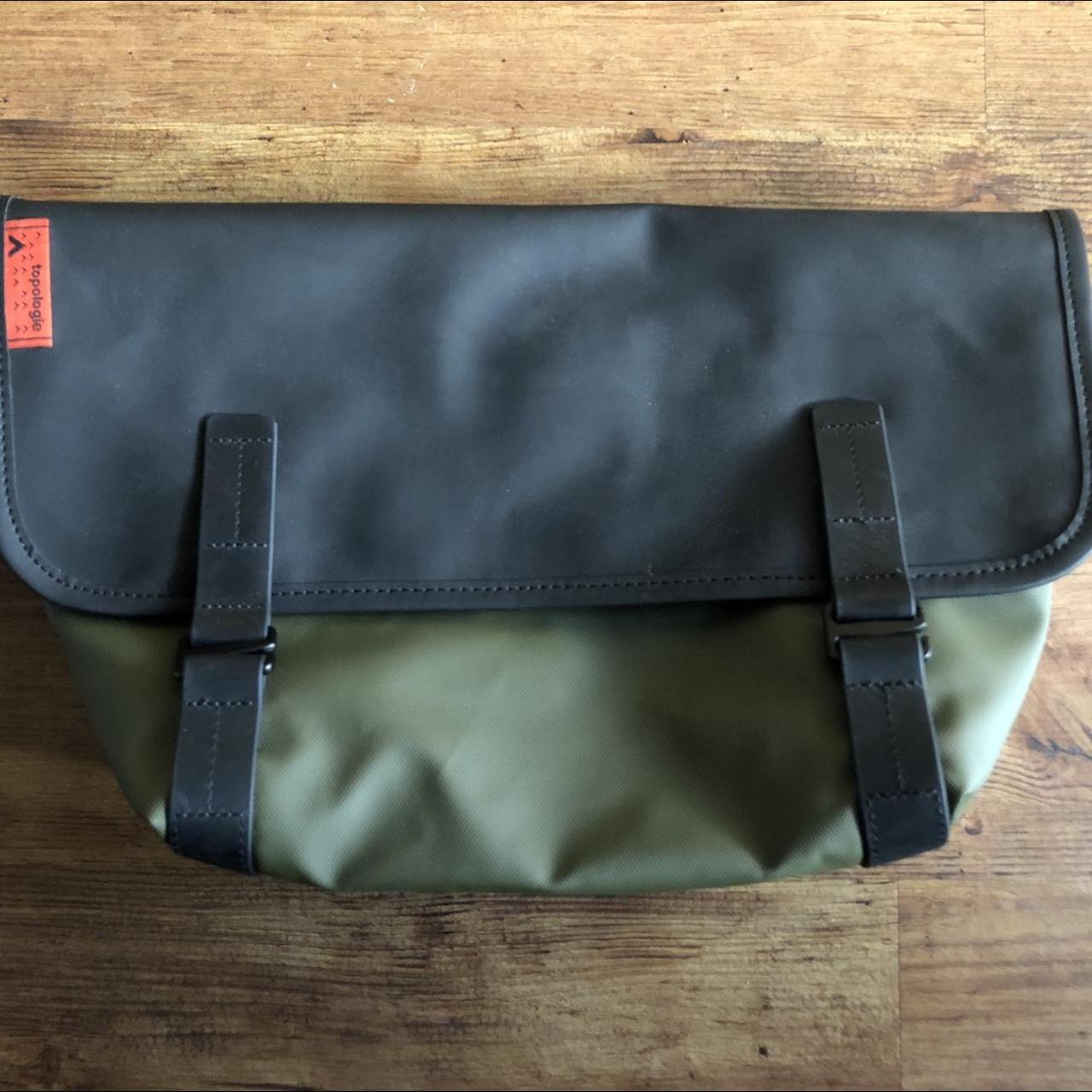 バッグ topologie | Pacer Messenger Dry | Army Topologie Pacer Messenger Bag - Dry Army. I got | Depop