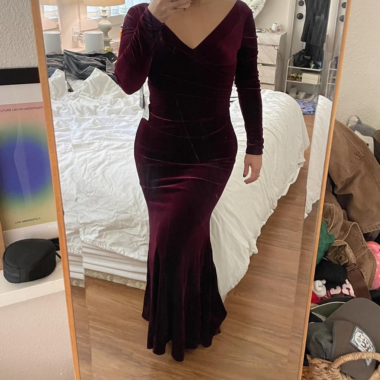 Vince camuto outlet burgundy velvet dress