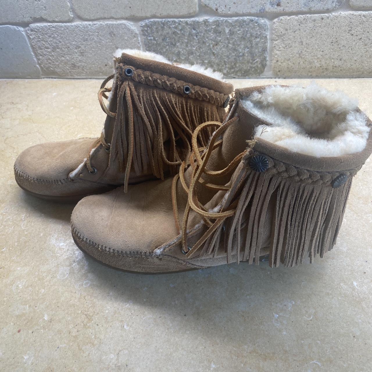 minnetonka women's boots sale