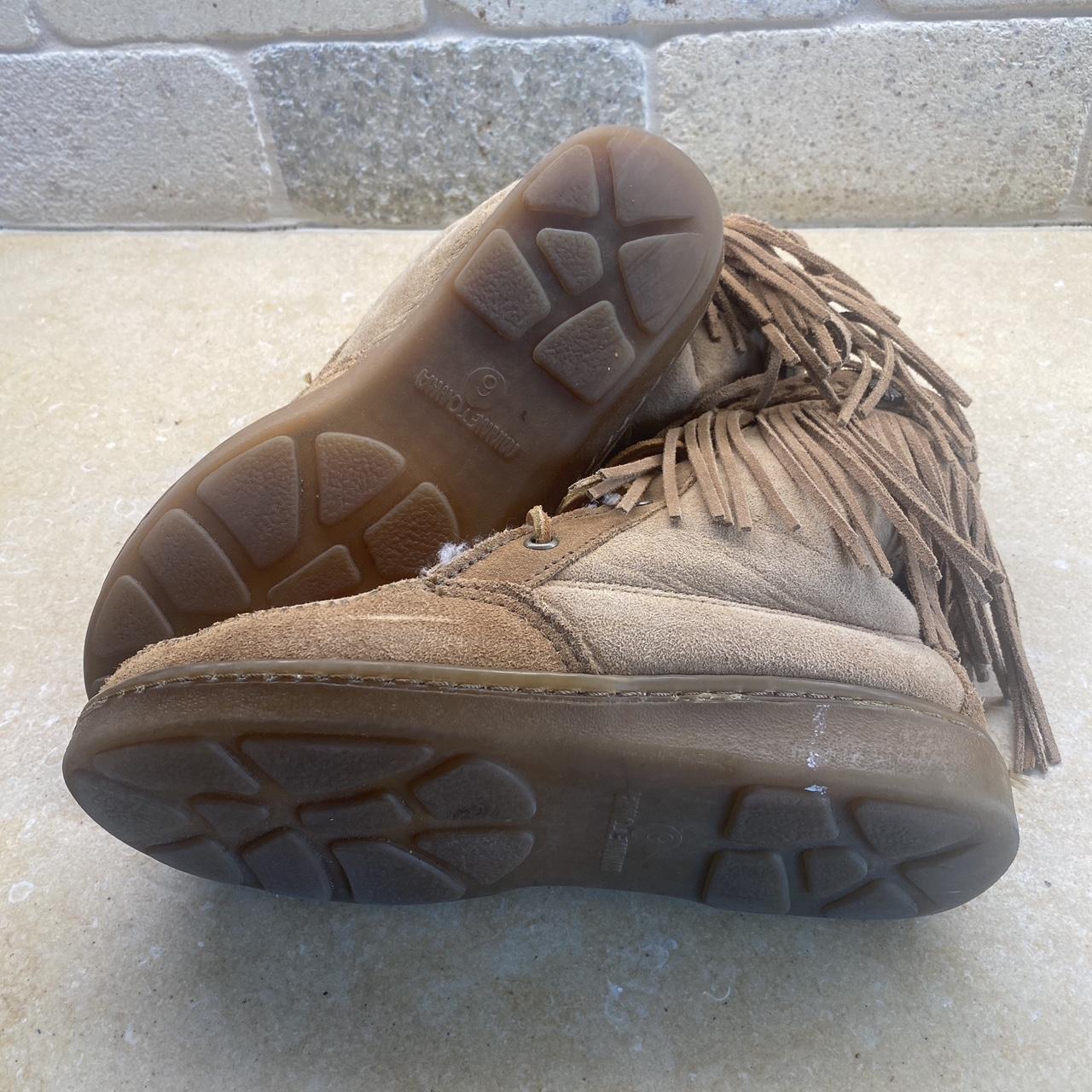 minnetonka boots womens