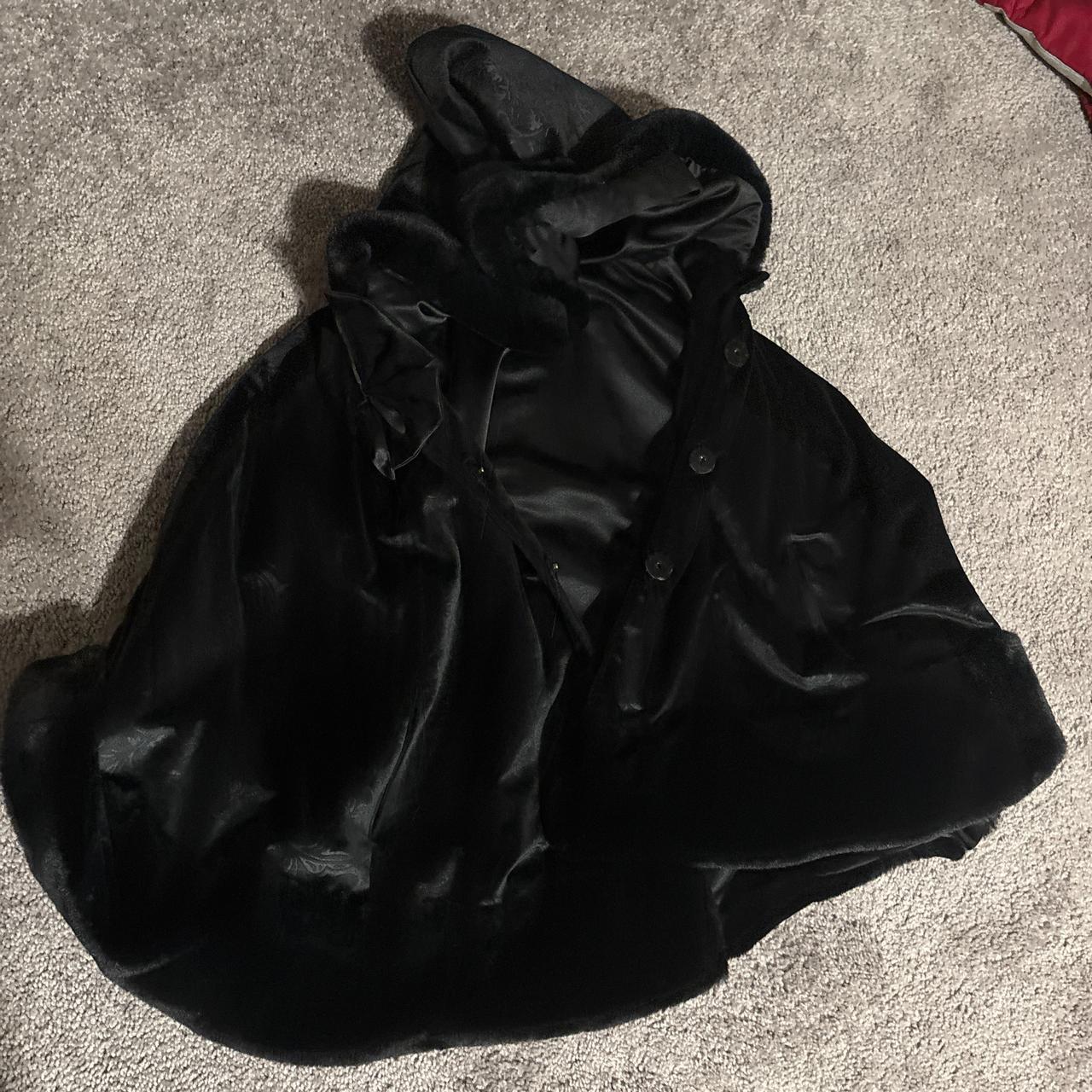 item listed by avadevereux