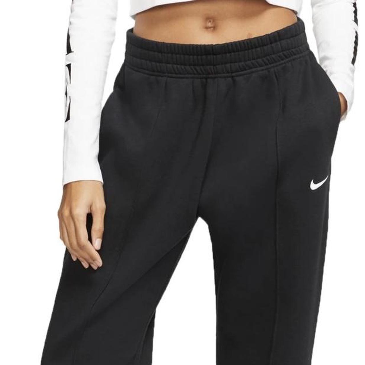 Nike Trend Fleece loose fit cuffed sweatpants in black - BLACK