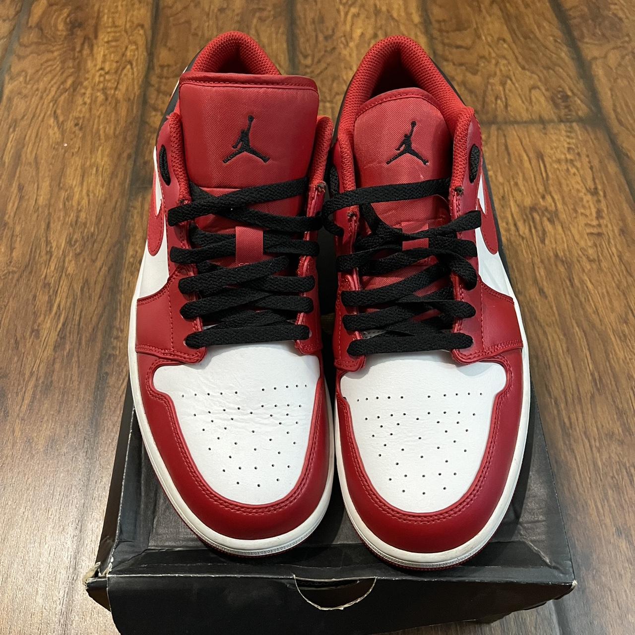 jordan 1 low chicago bull