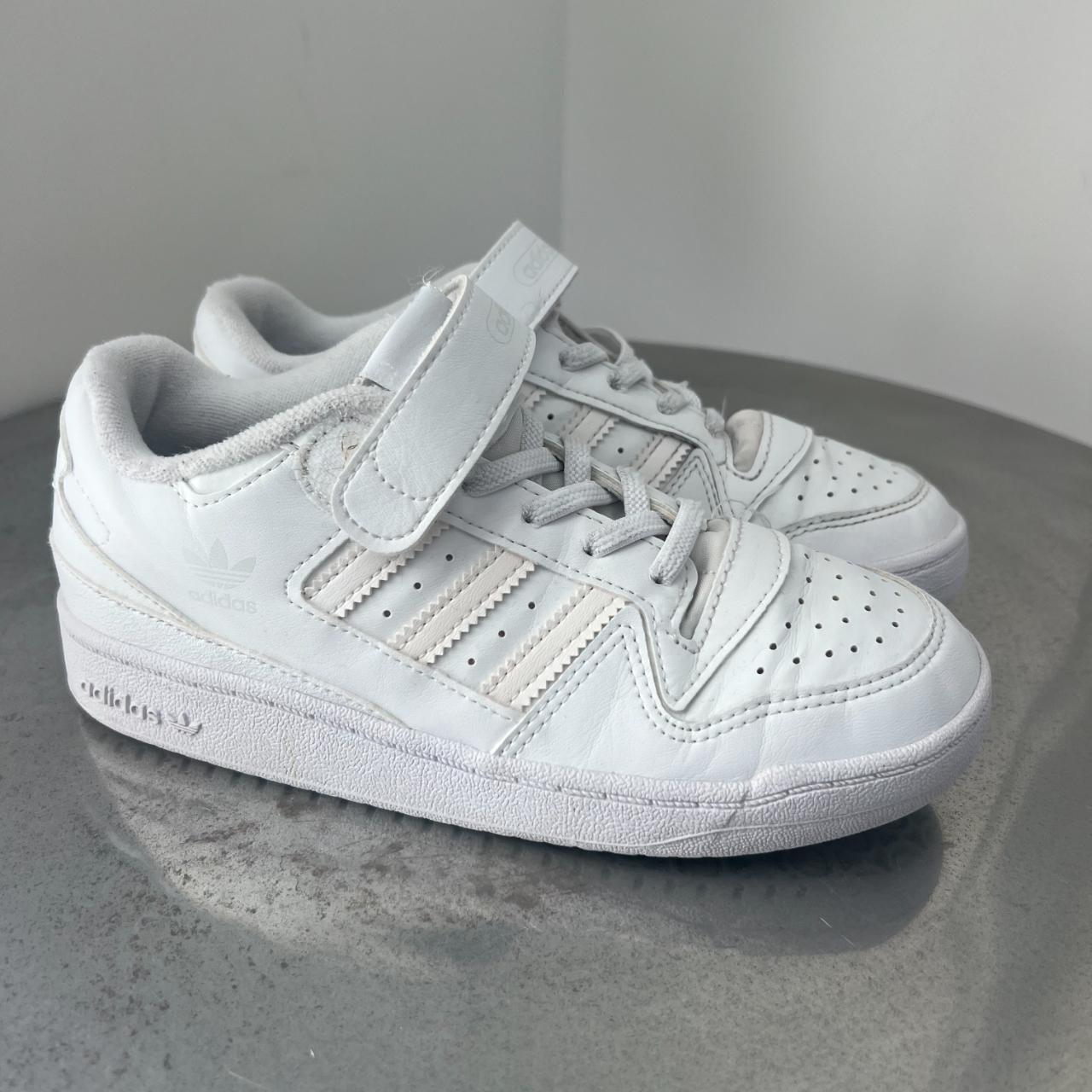 Adidas kids Forum Low Shoes in Cloud White in Size... - Depop